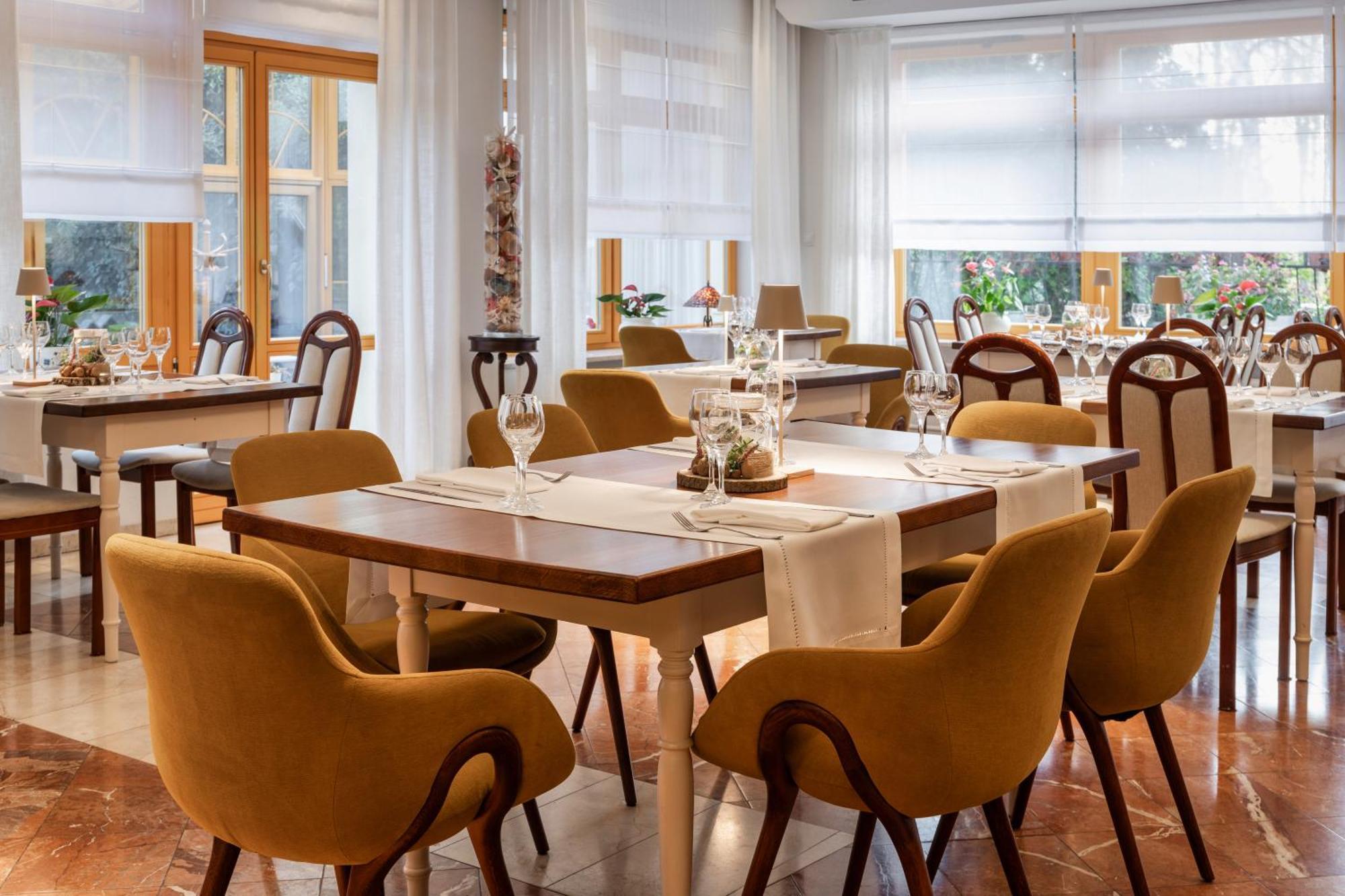 Hotel Bartan Gdansk Seaside Екстериор снимка