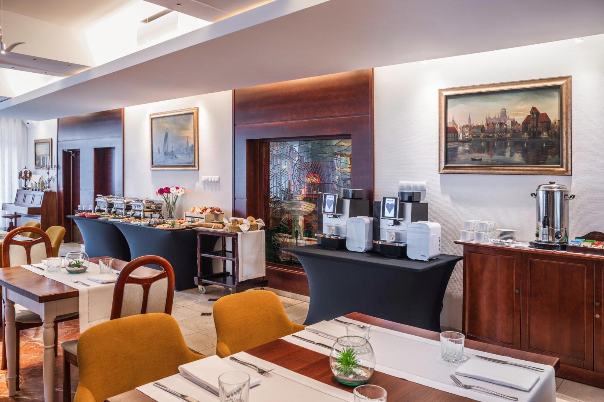 Hotel Bartan Gdansk Seaside Екстериор снимка